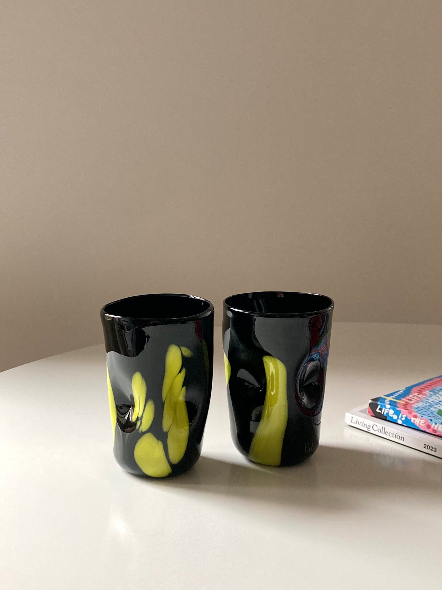 Set di goti veneziani neri a macchie