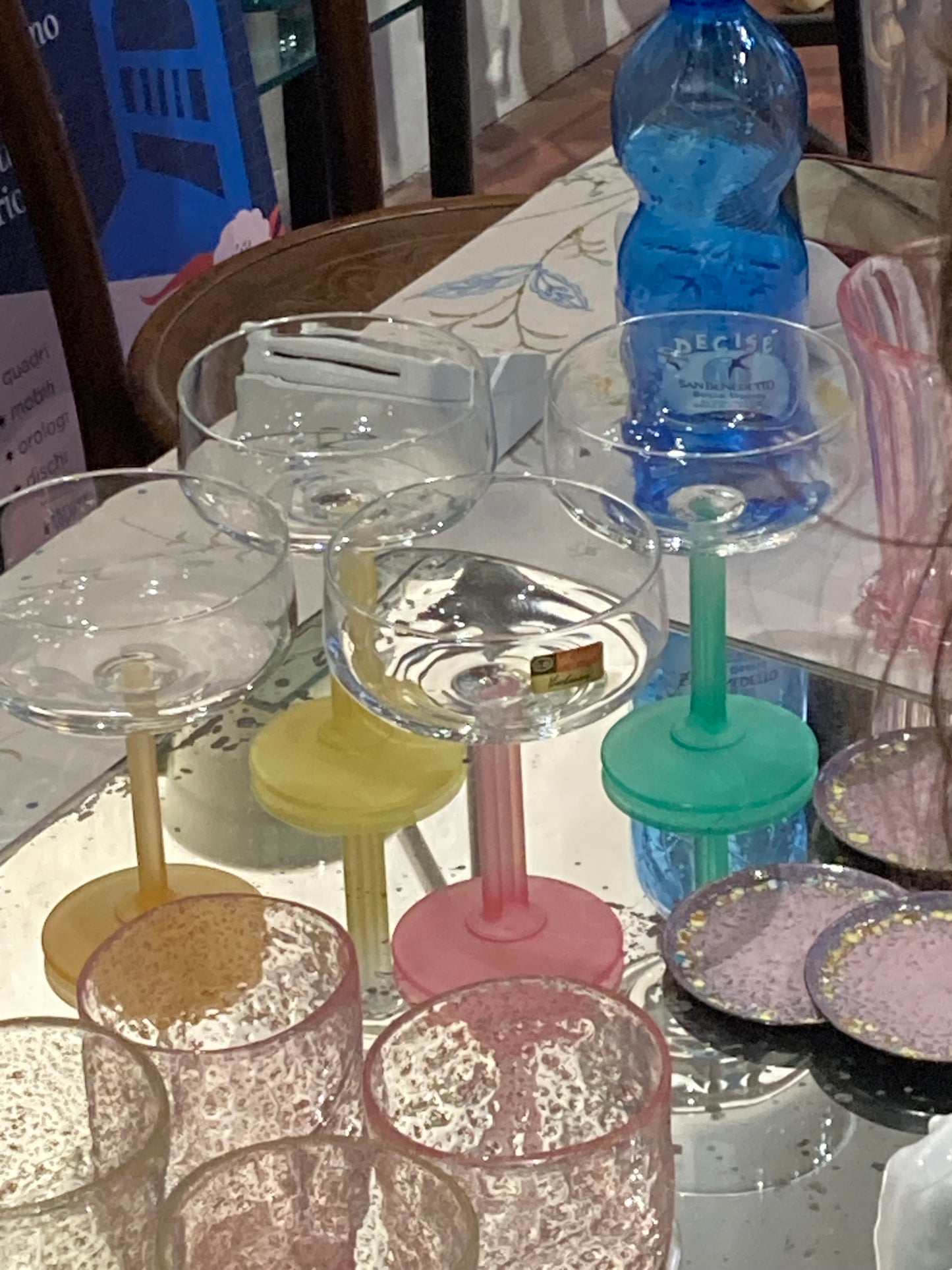 Ensemble de 4 tasses colorées