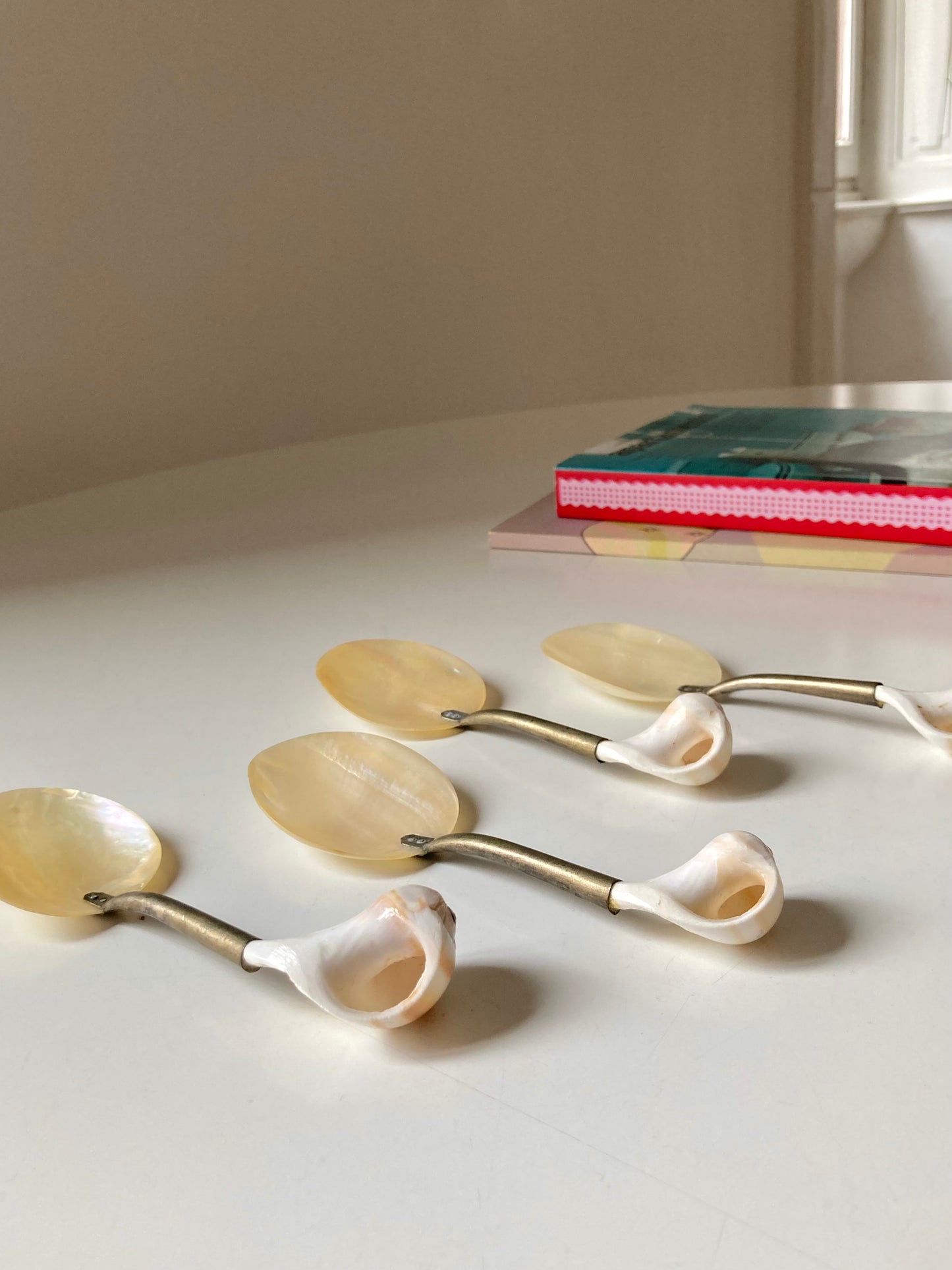 Set of 4 mother of pearl spoons