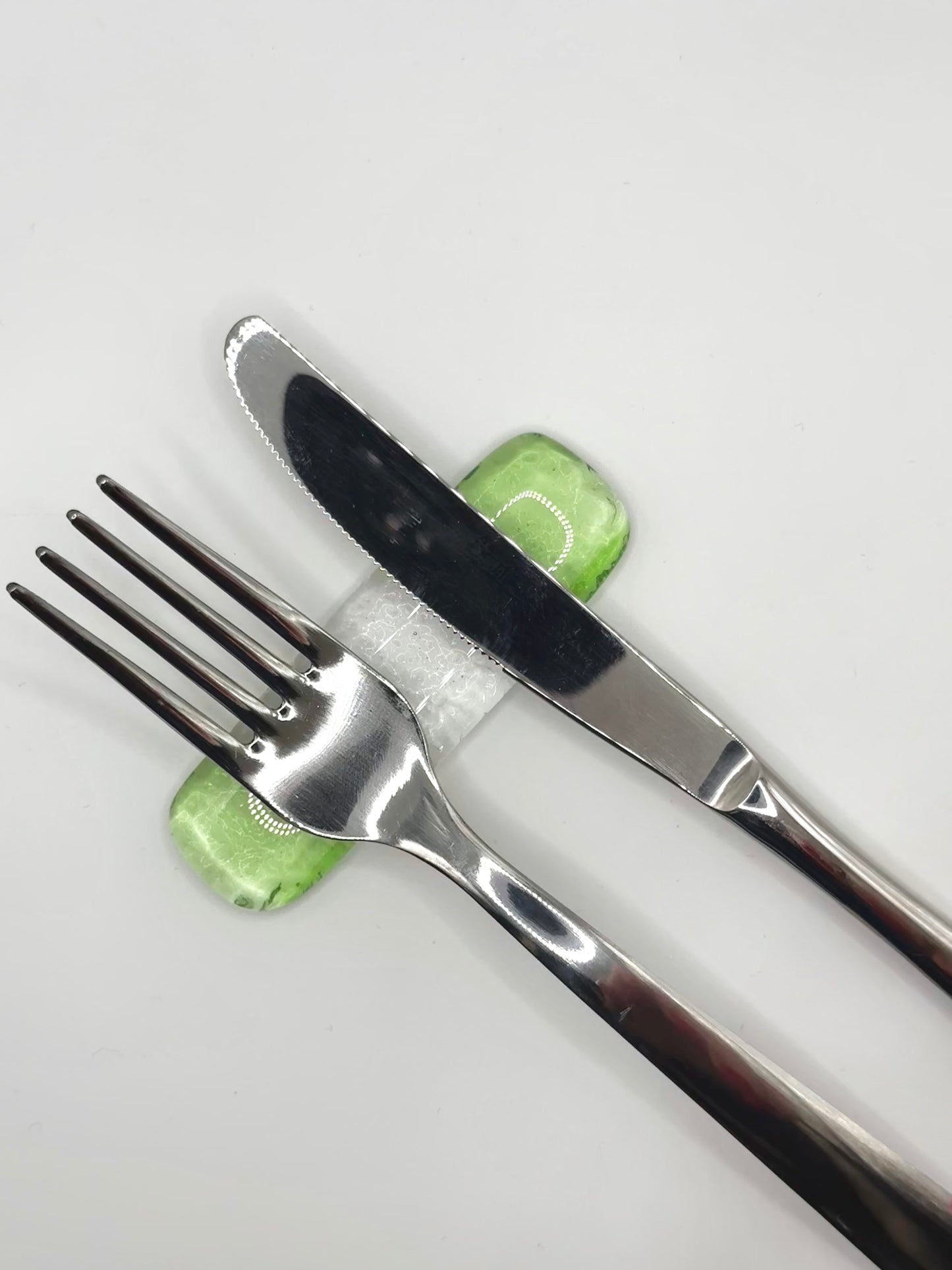 Poggia posate verde