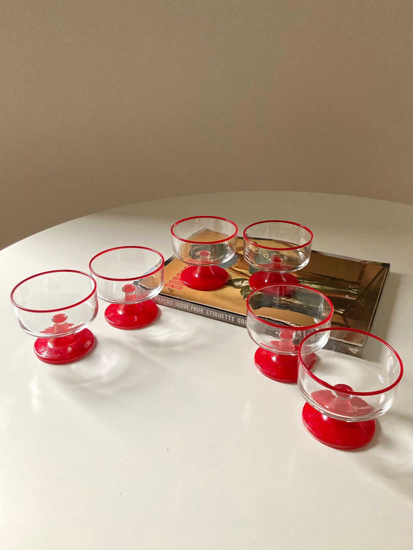 Set of 6 dessert cups with red rim