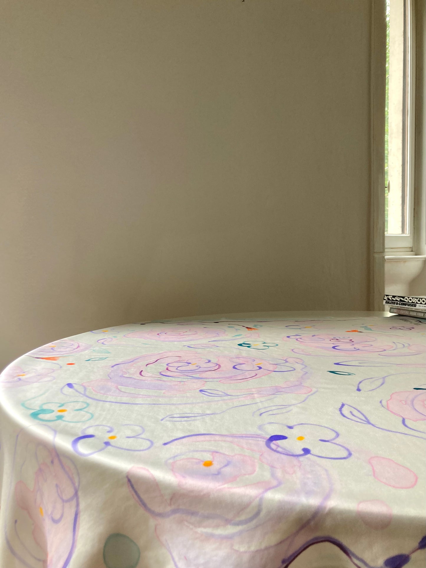 Square tablecloth 90x90 in hand-painted viscose