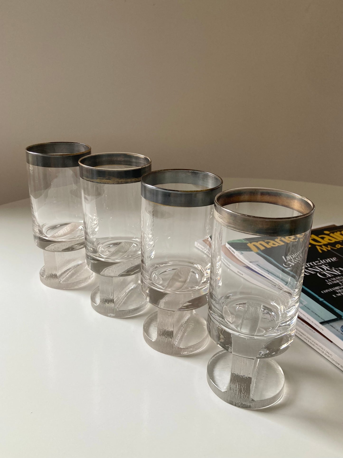 Set di 4 bicchieri alti in vetro trasparente