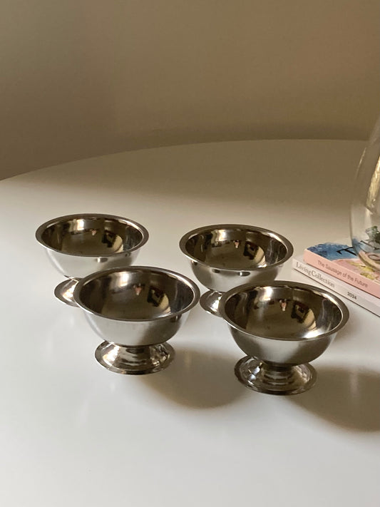 Set 4 coppette vintage in acciaio