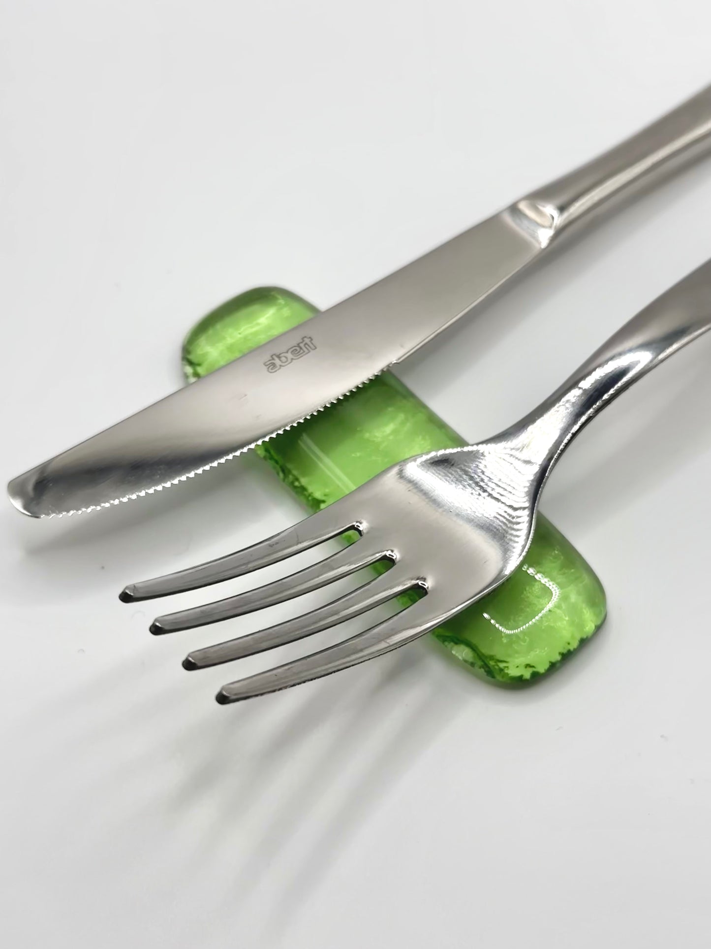 Poggia posate verde
