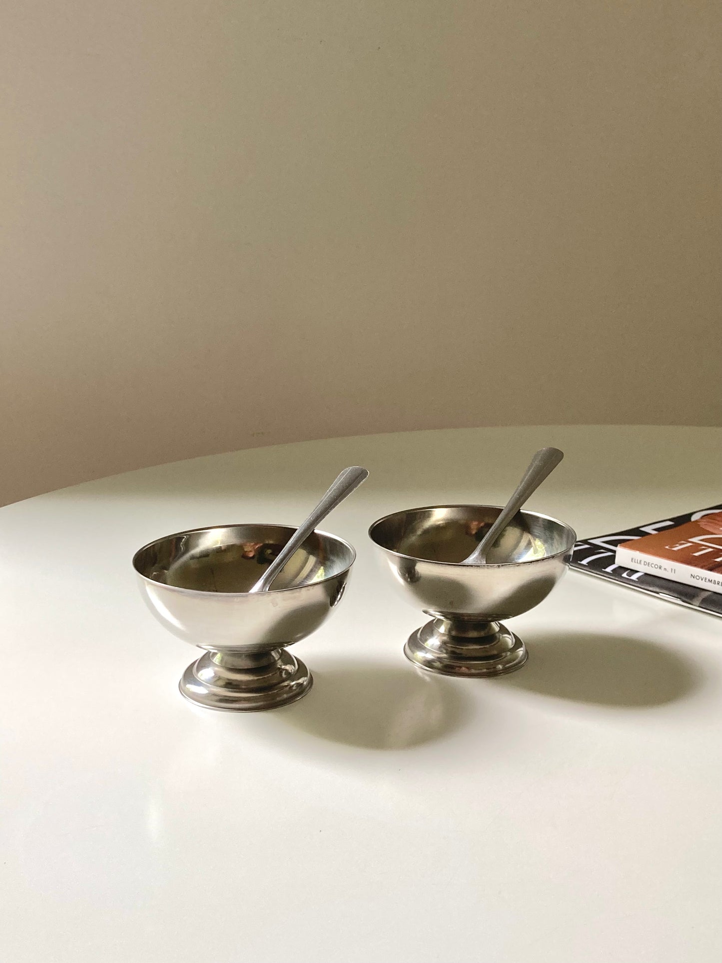 Set di 6 coppette in acciaio con cucchiaini