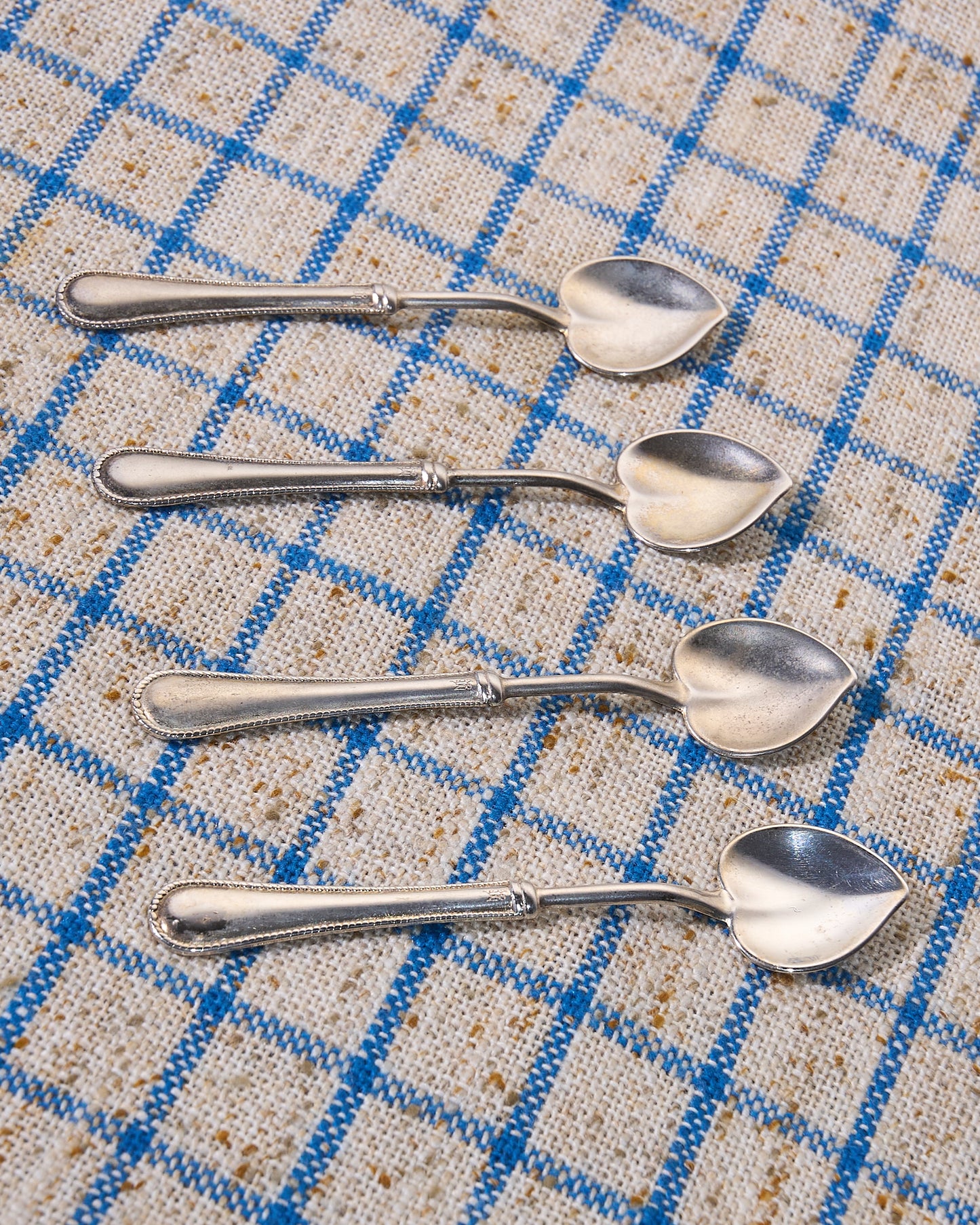 Set of 4 heart-shaped teaspoons