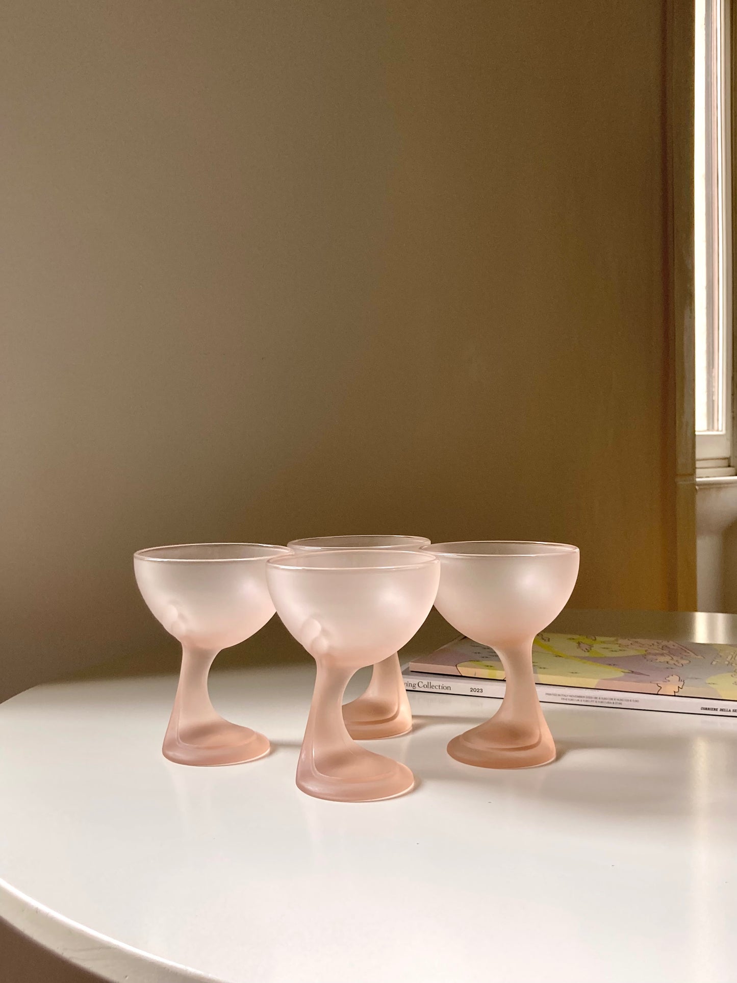 Set of 4 large pink dessert cups