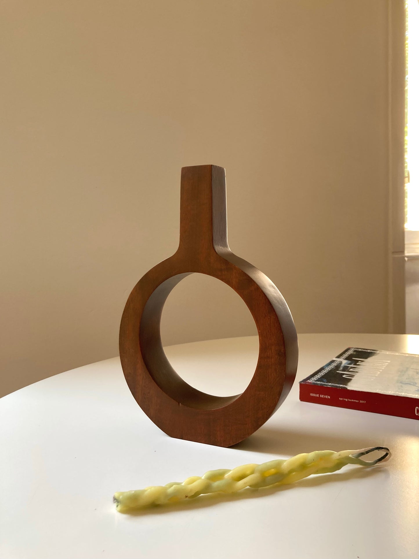 Round wooden candlestick