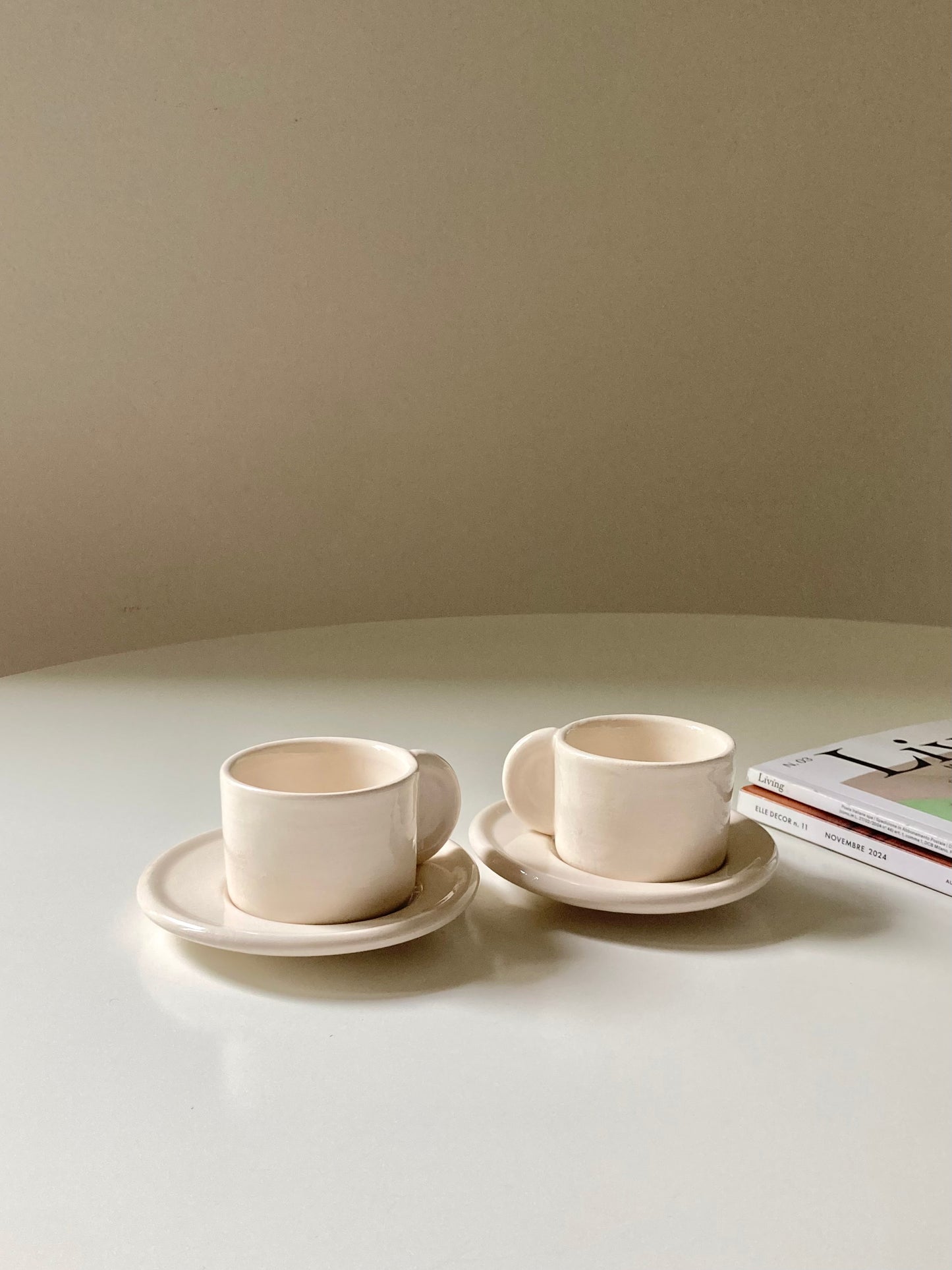 Coppia di 2 tazzine da caffè in ceramica