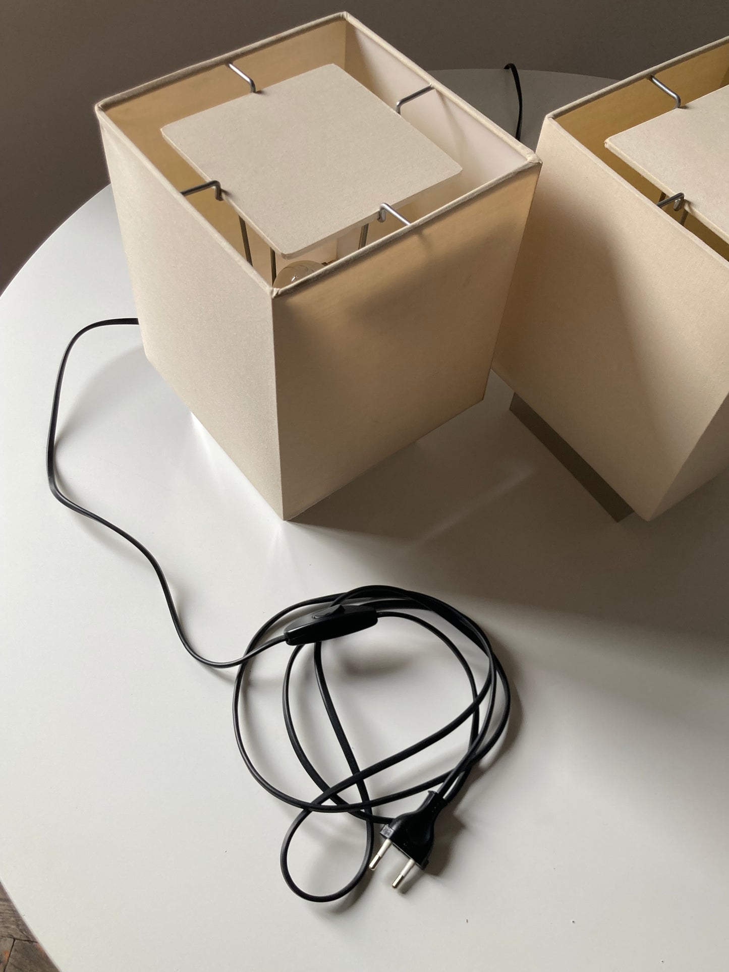 Coppia lampade con paralume color crema