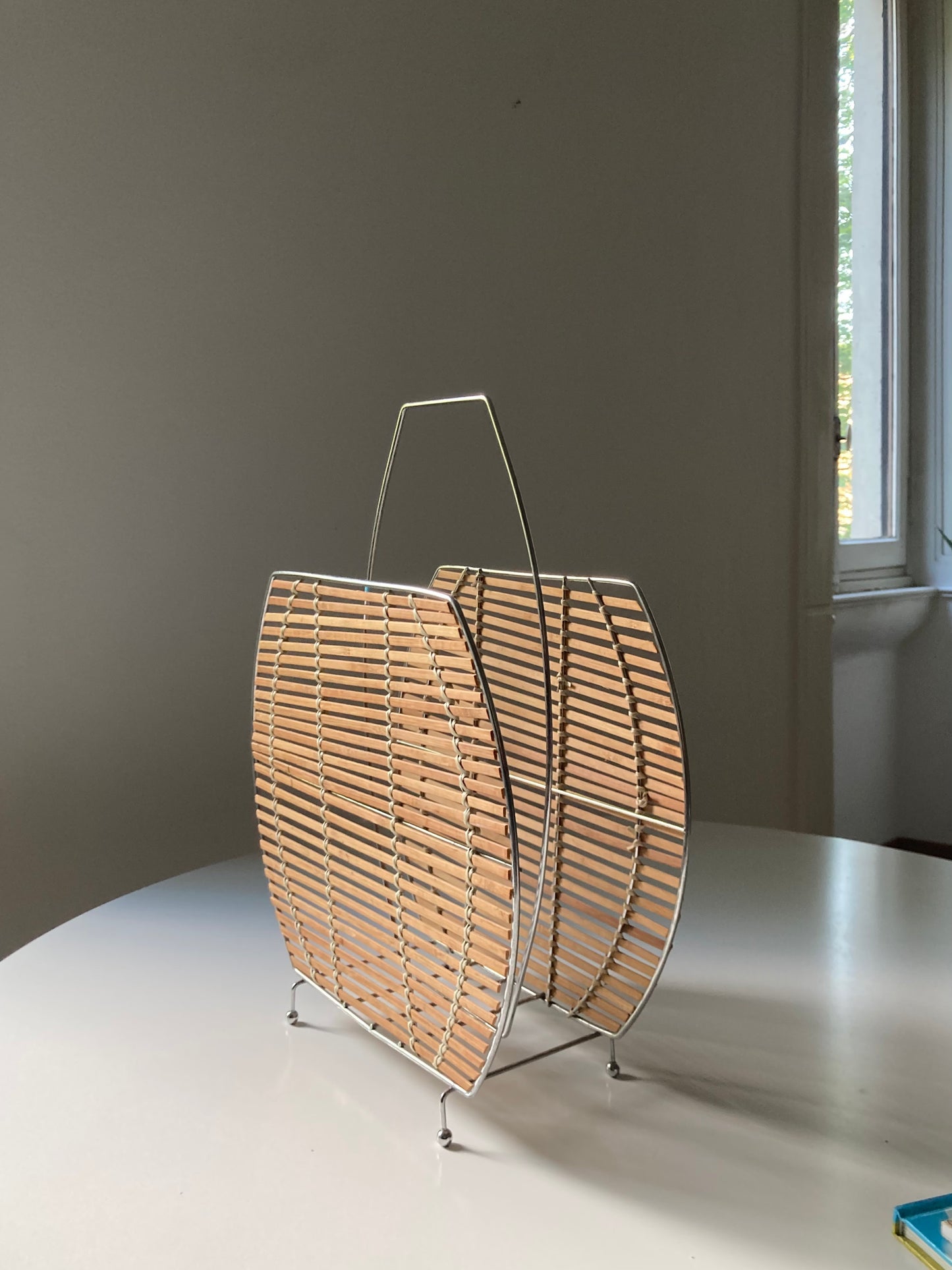 Woven wooden magazine rack