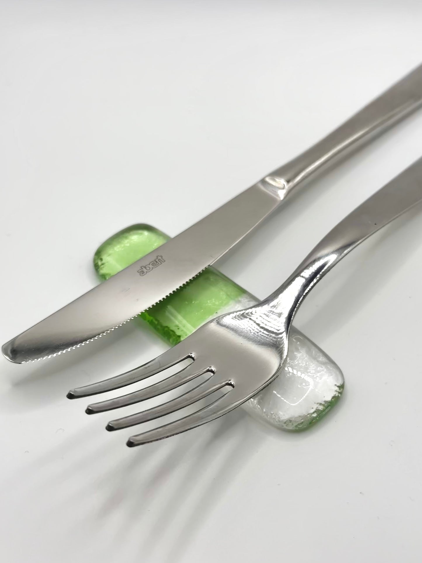 Poggia posate verde