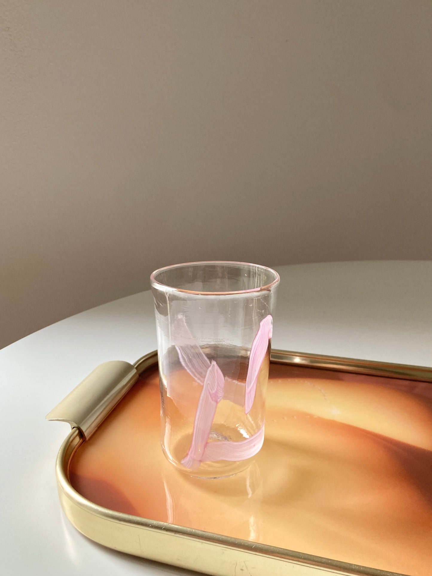 Set di goti veneziani trasparenti con linee rosa