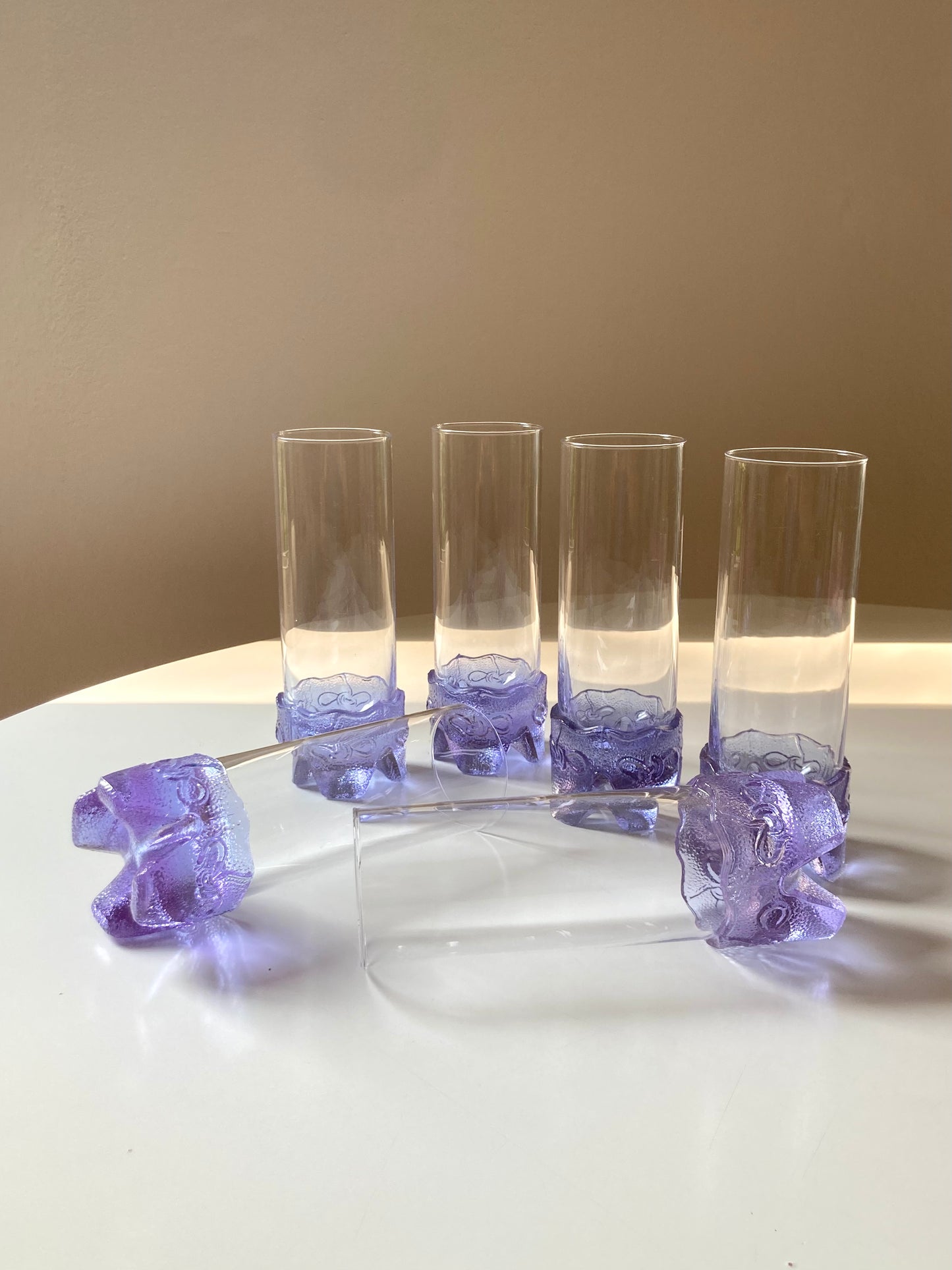 Set of 6 tall vintage glasses with lilac base