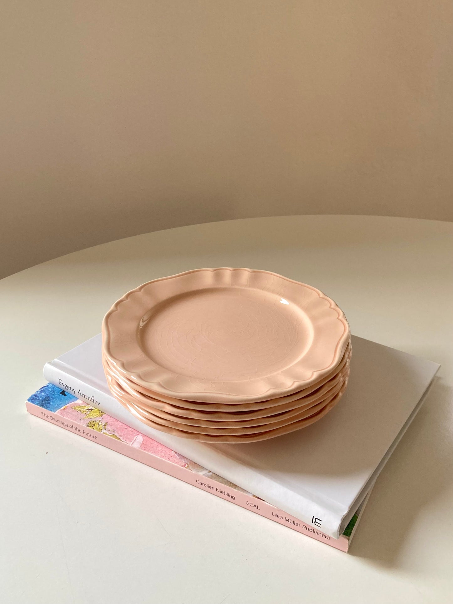 Set of 6 pink dessert plates