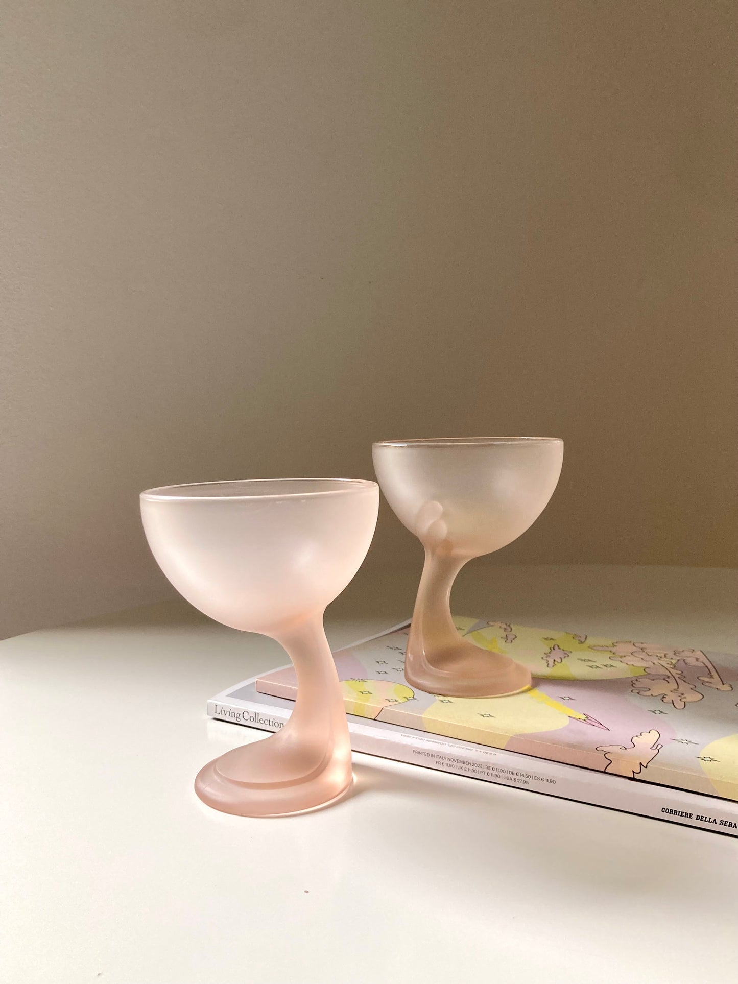 Set of 4 large pink dessert cups