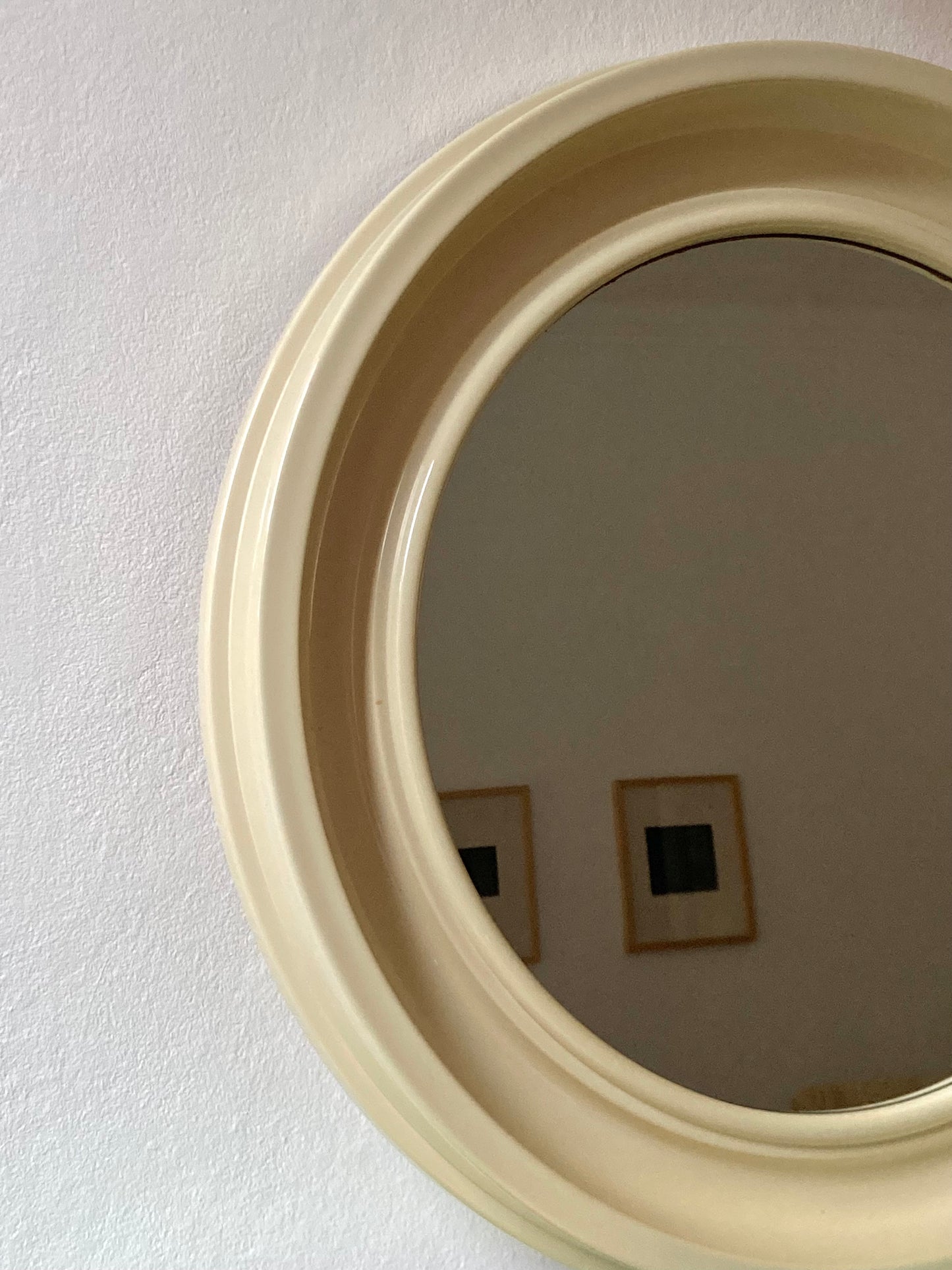 Large round mirror from the 70s