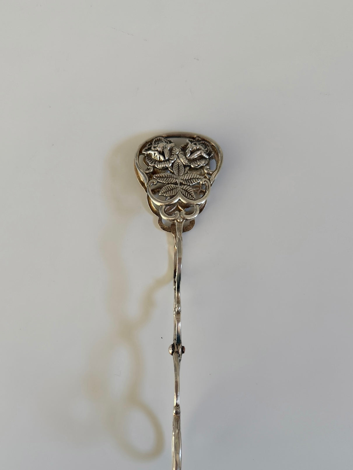 Rosetta ~ Pinza per dolci con roselline