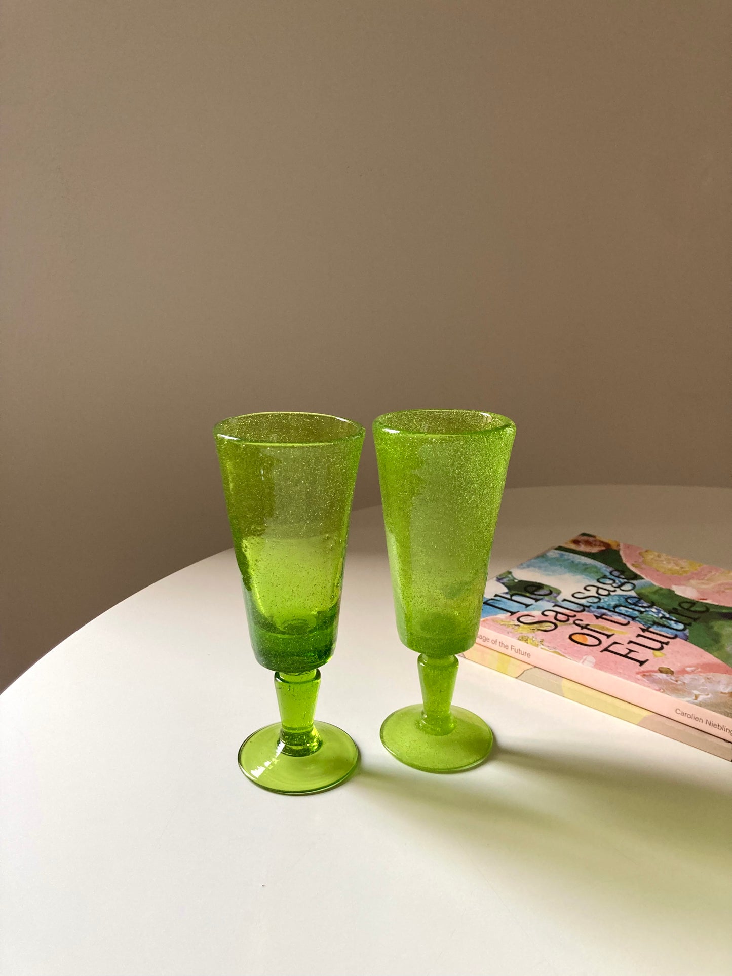 Set of 6 green handmade glass flutes