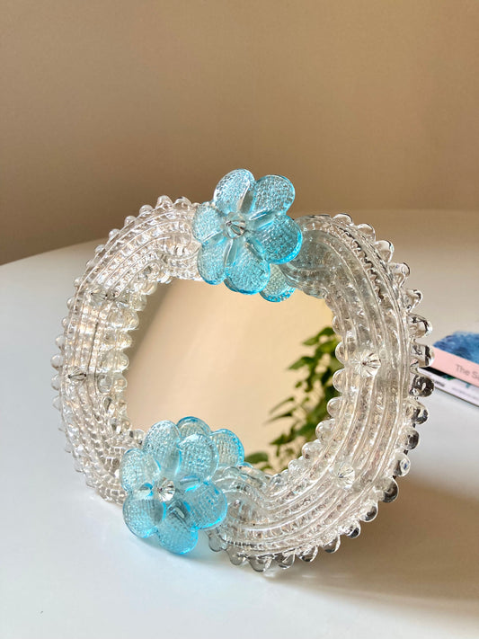 Specchio veneziano con fiori azzurri