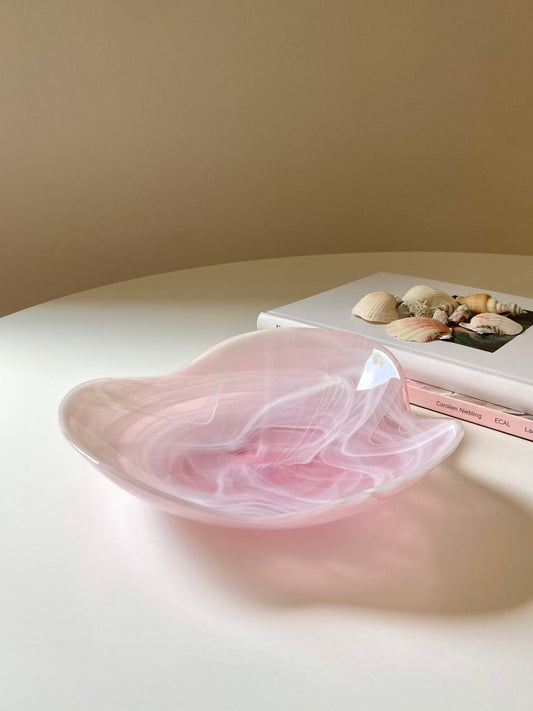 Pocket tray in pink and white glass