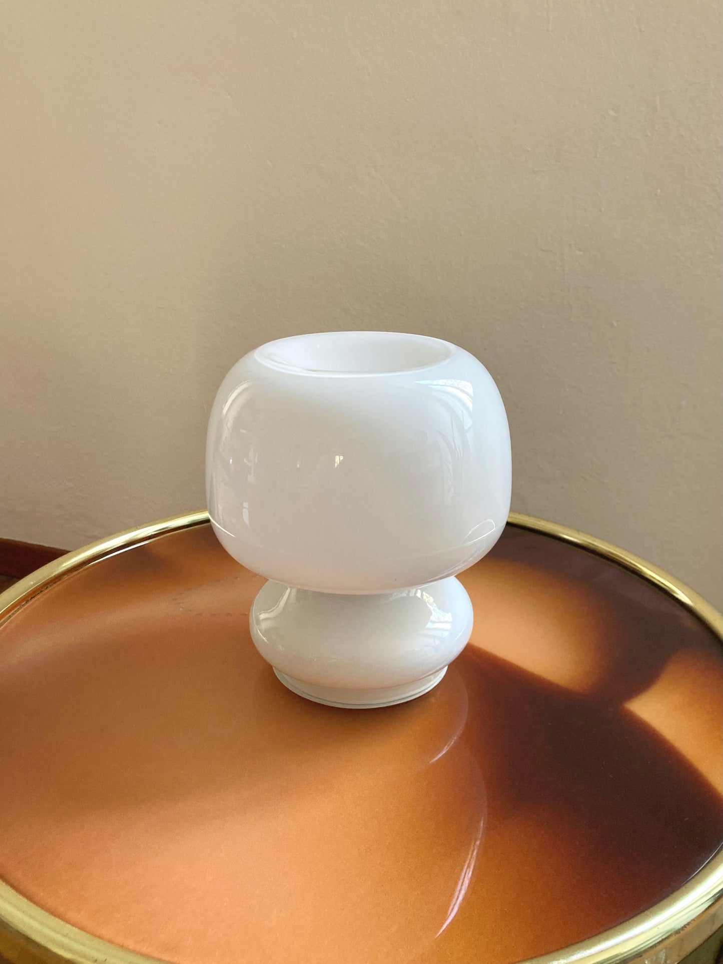 Mushroom lamp in white opal glass