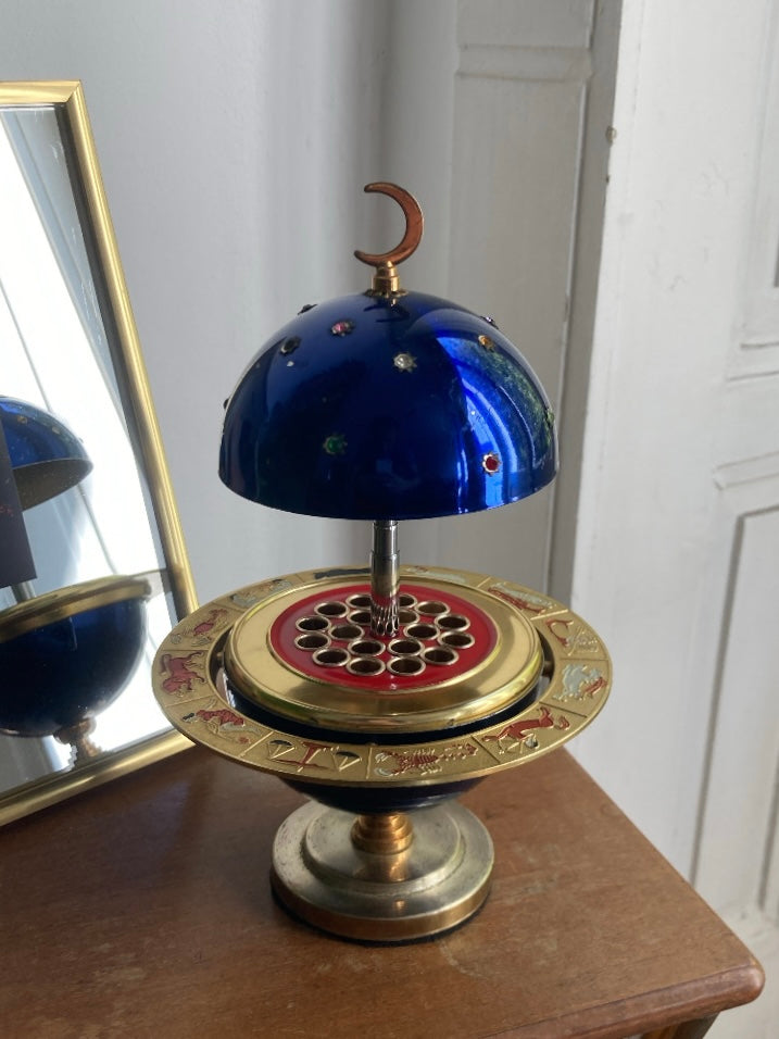 Portasigarette a pianeta blu con zodiaco