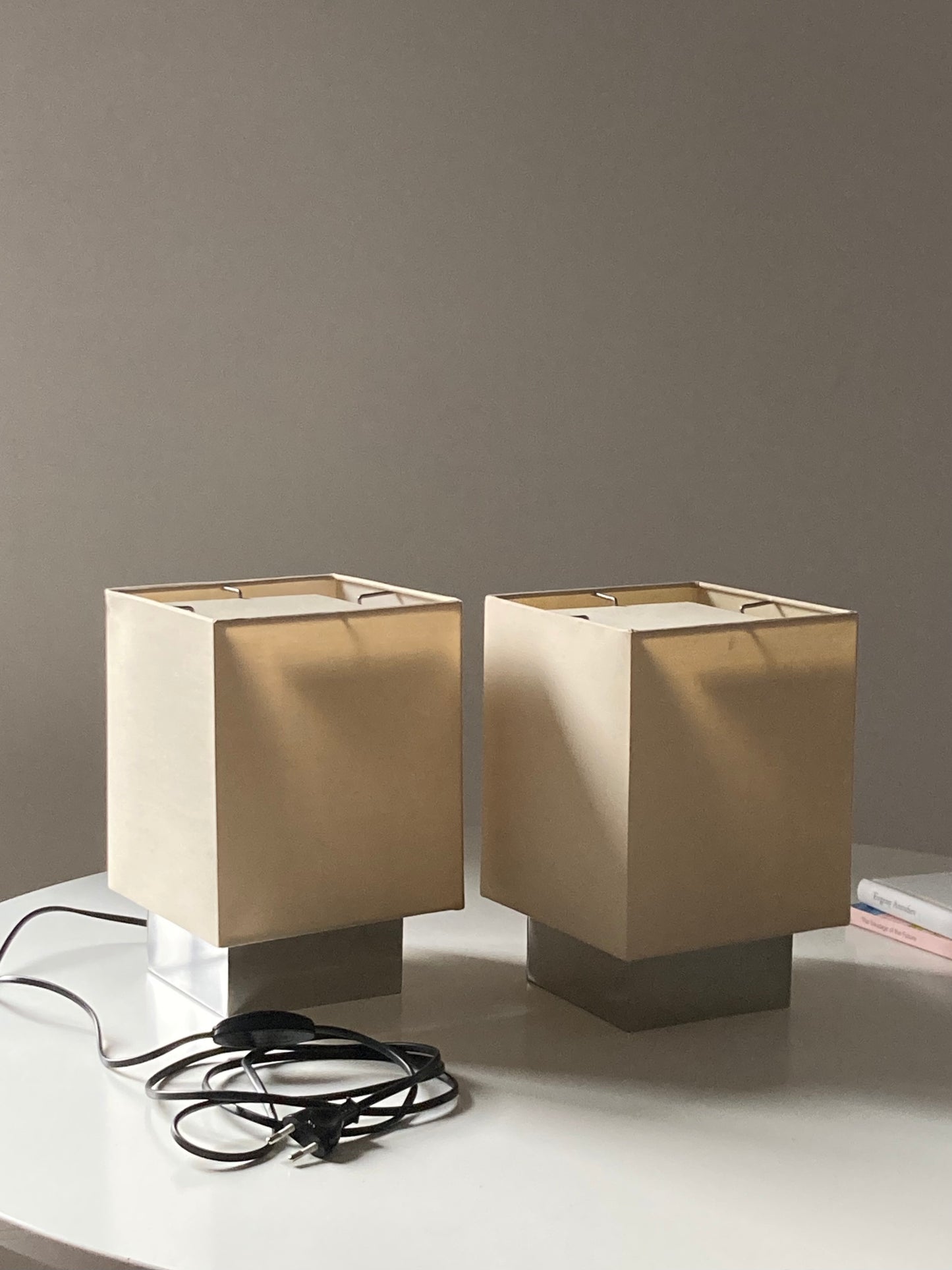 Coppia lampade con paralume color crema