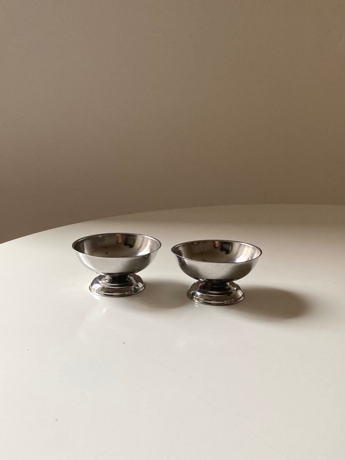 Set coppette basse vintage in acciaio