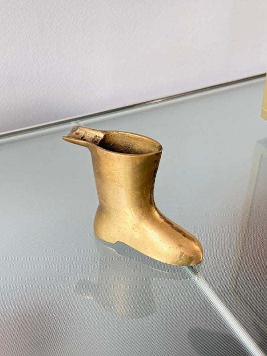 Posacenere in ottone a forma di stivale