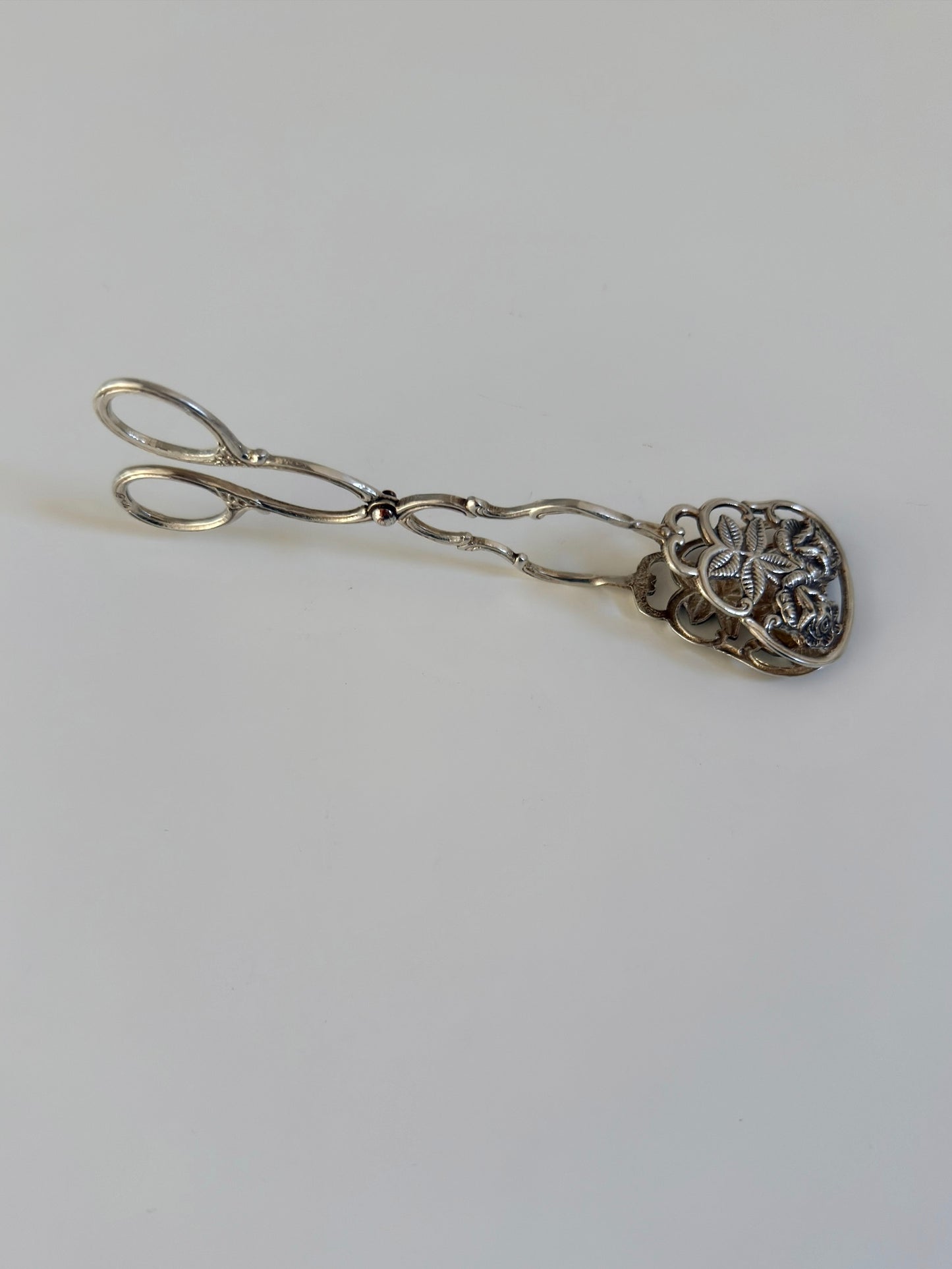 Rosetta ~ Pinza per dolci con roselline