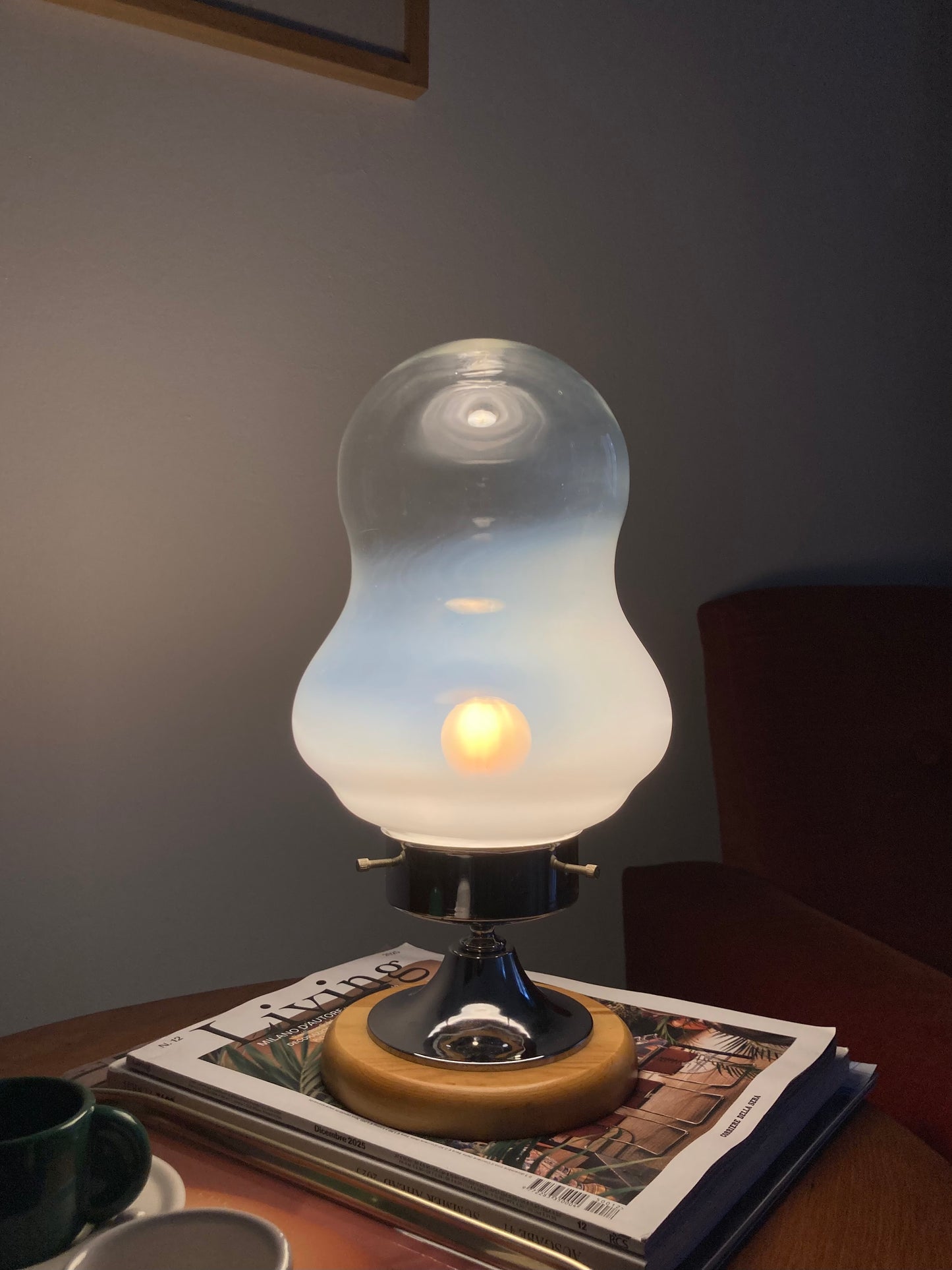 Grande lampada vintage in vetro soffiato