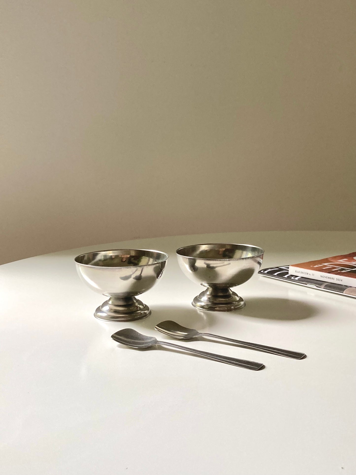 Set di 6 coppette in acciaio con cucchiaini