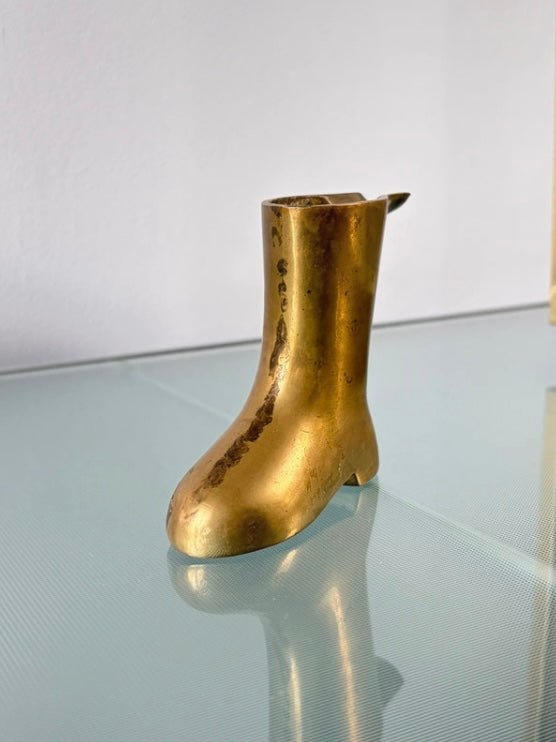 Posacenere in ottone a forma di stivale