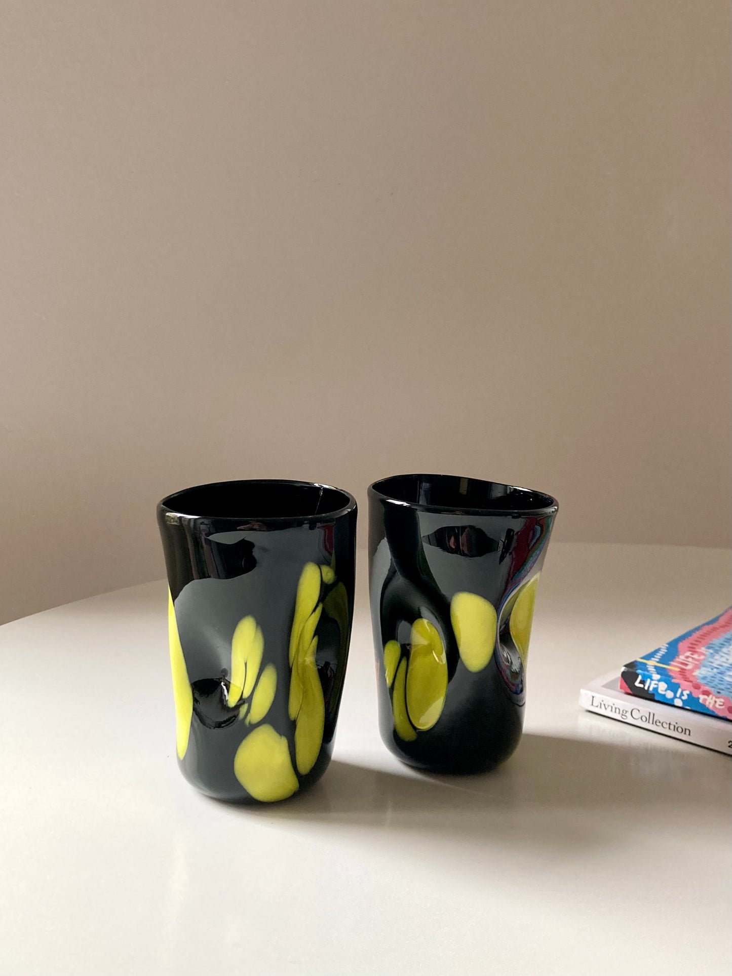 Set di goti veneziani neri a macchie
