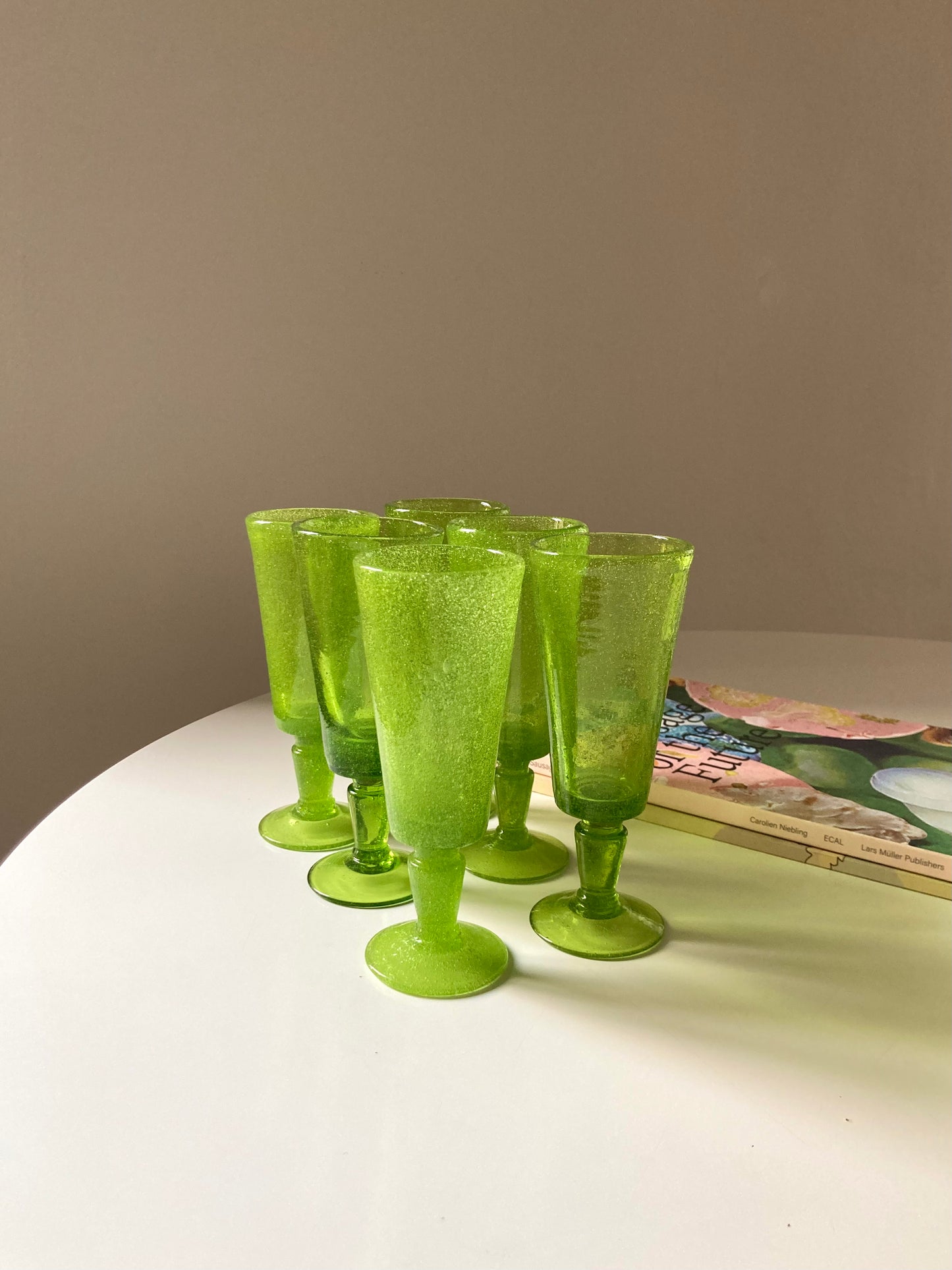 Set of 6 green handmade glass flutes