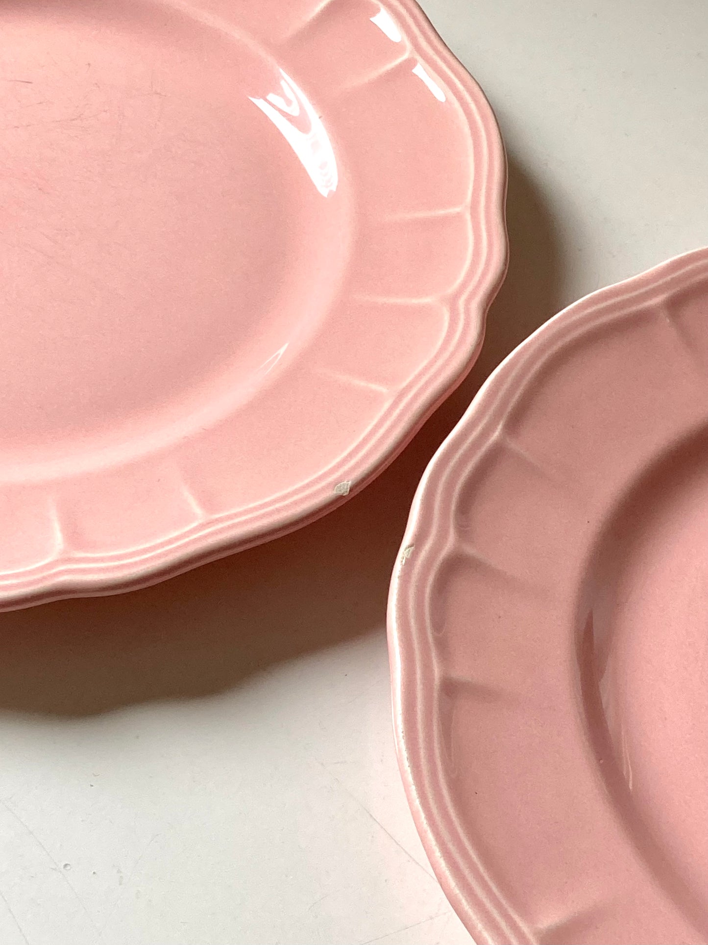 Set of 4 pink vintage dessert plates