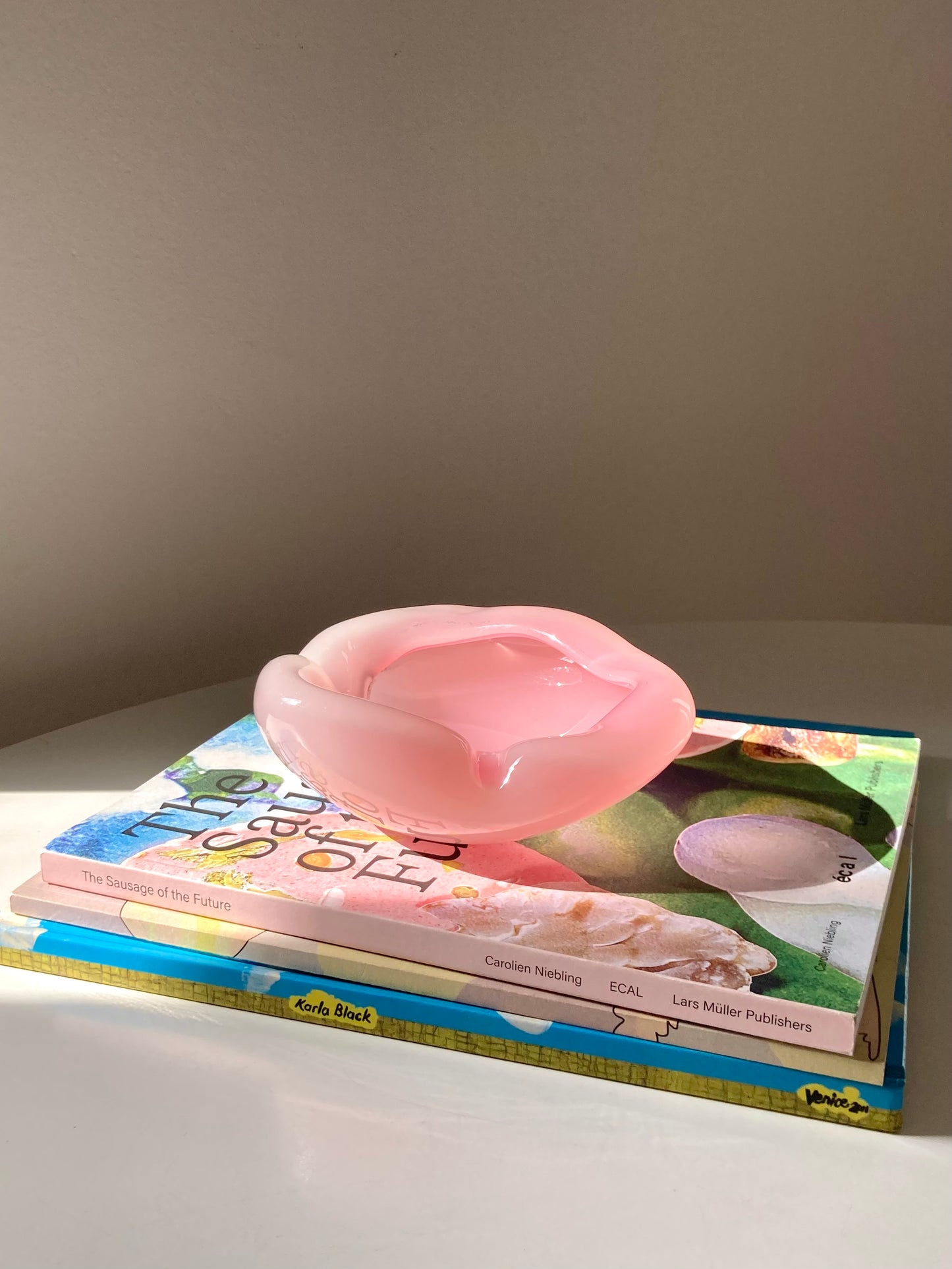 Vintage pink glass ashtray bowl