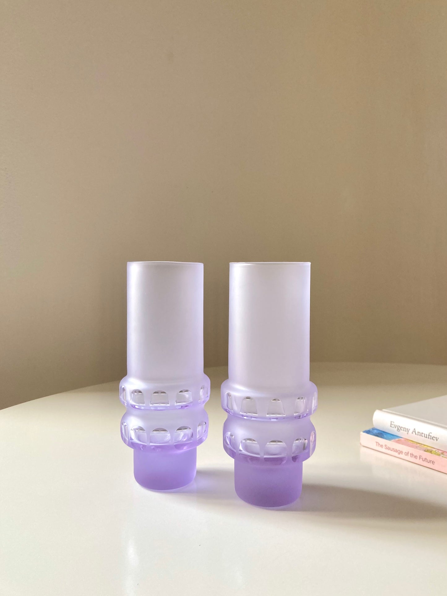 Set bicchieri e brocca in vetro lilla satinato