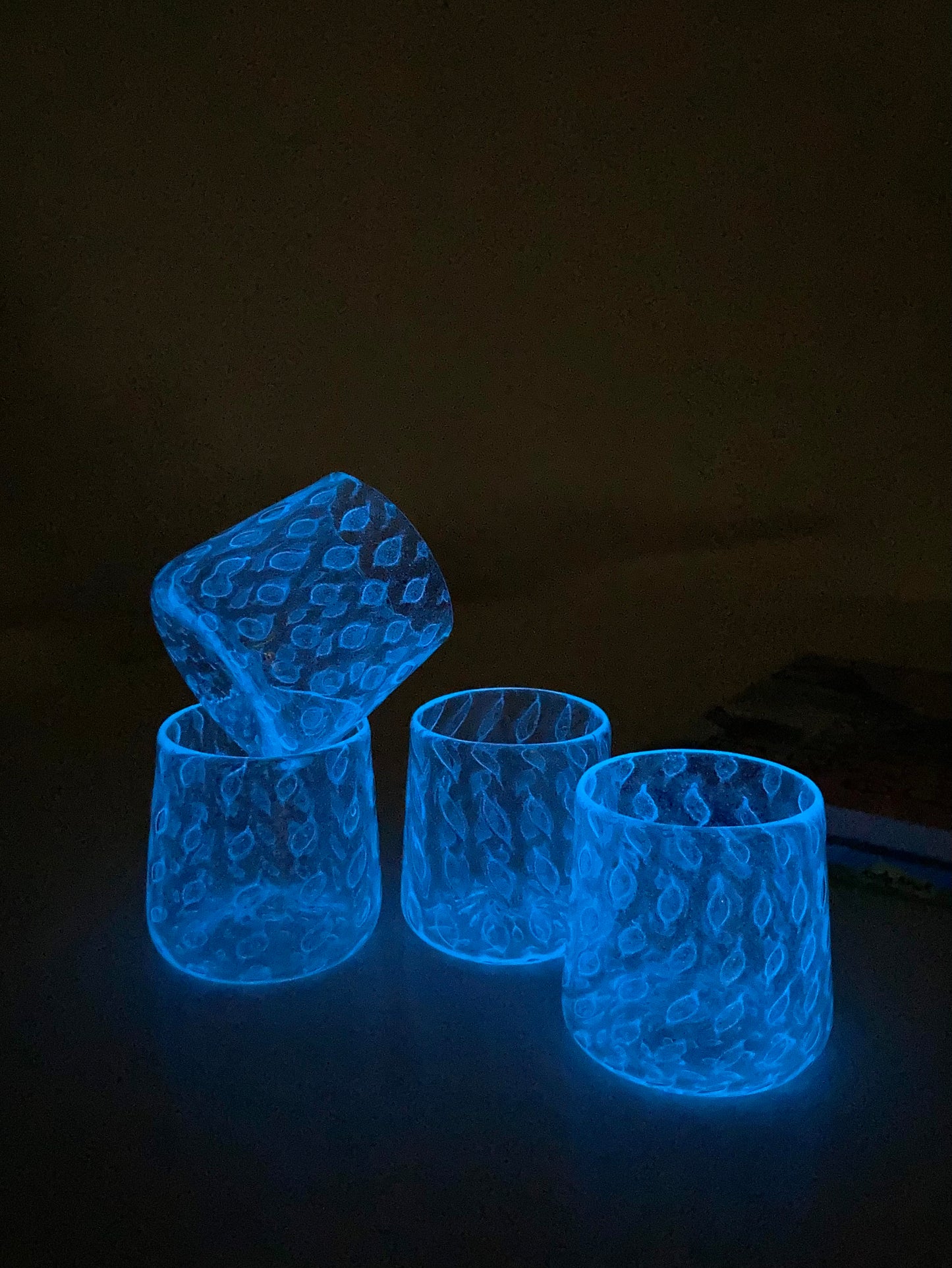 Bicchieri di Murano blu fluorescenti