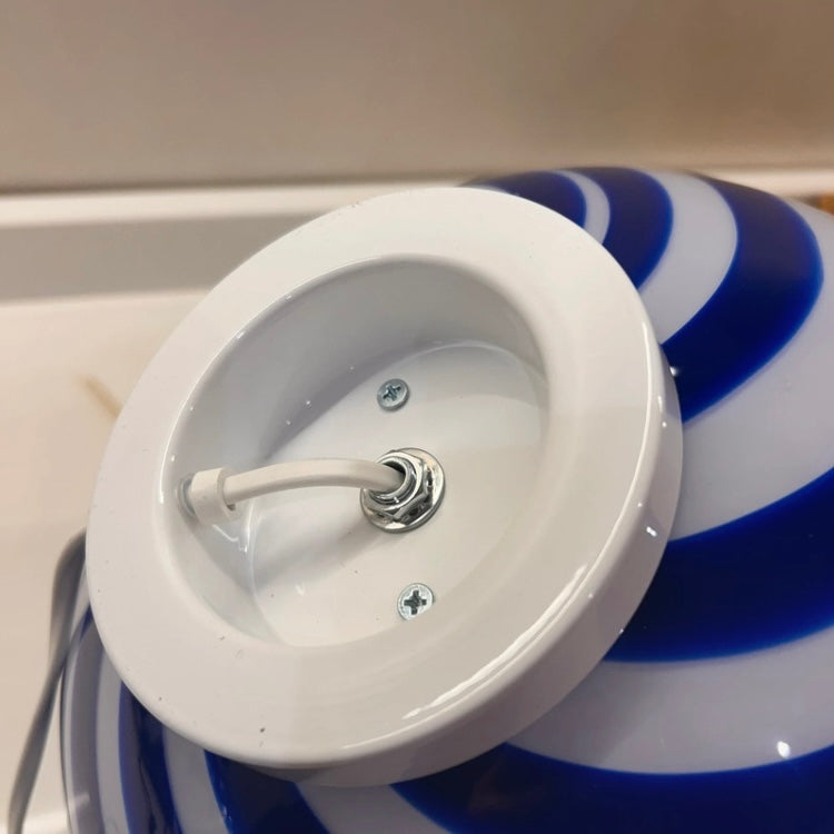 Lampe sphérique spirale bleue