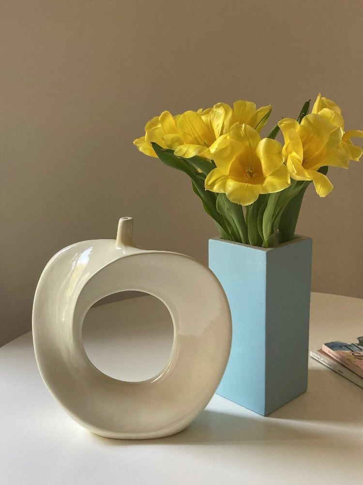 Vaso minimale azzurro in cemento