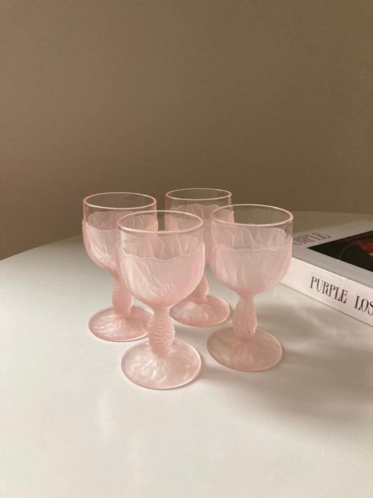 Set of 4 pink glasses with floral motif