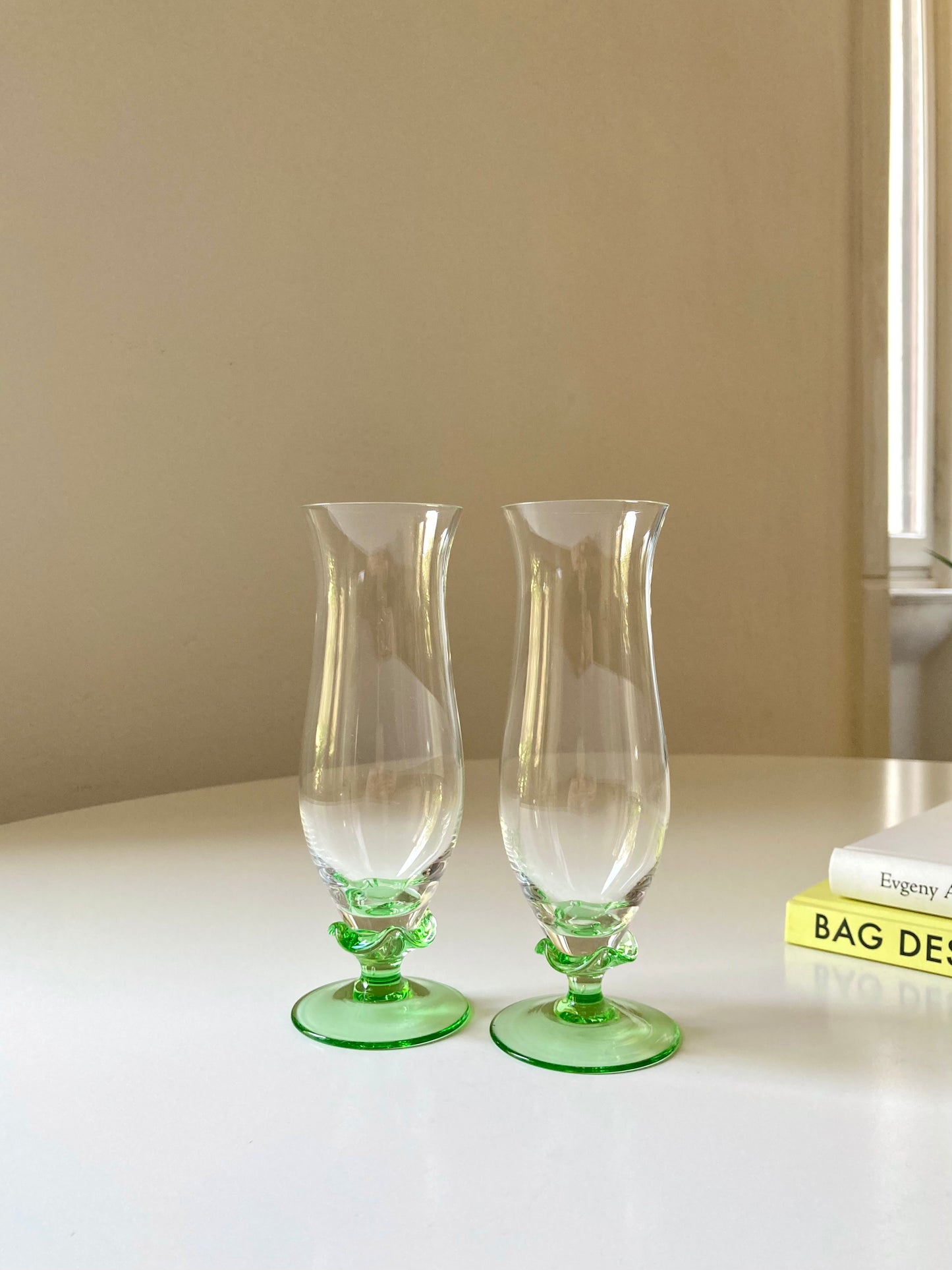 Set bicchieri alti con base verde