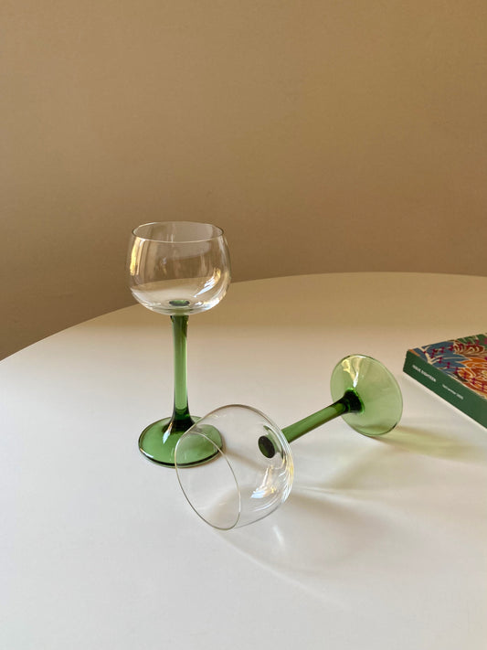 Set of 6 green tall stem glasses