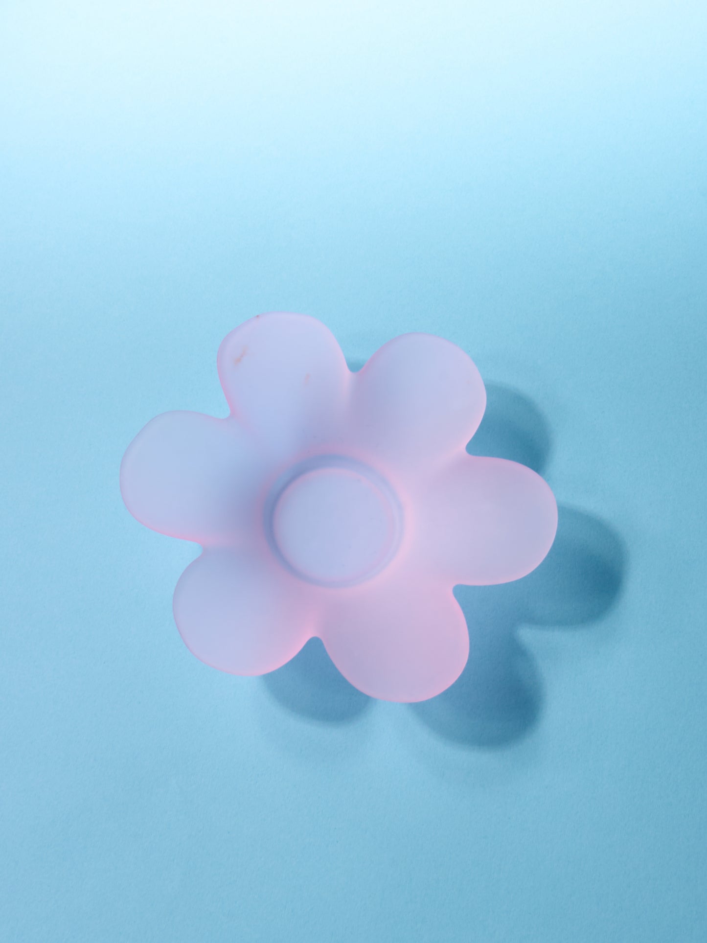 Pink glass flower-shaped bowls