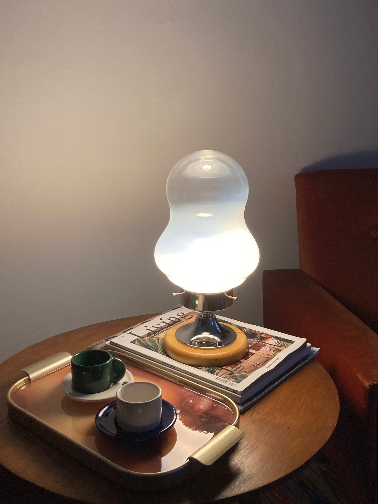 Grande lampada vintage in vetro soffiato