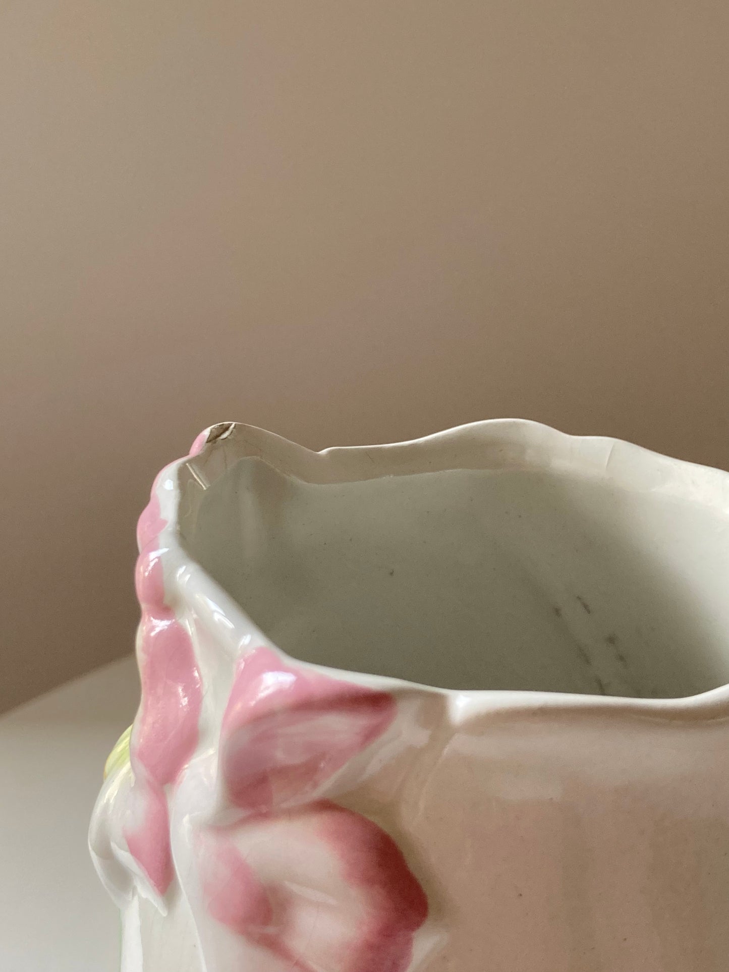 Ceramic vase with pink flowers