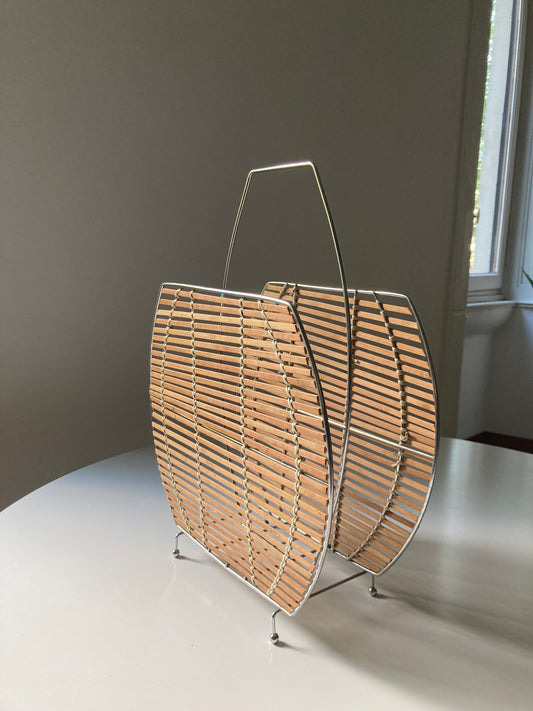 Woven wooden magazine rack